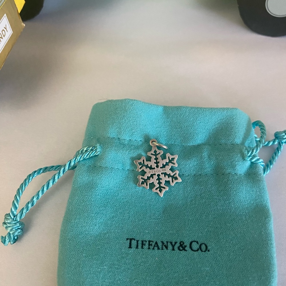 Tiffany & Co. Snowflake ❄️ - Picture 4 of 5